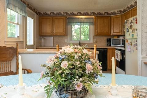 56 Granby St, Springfield, MA 01108 photo 9