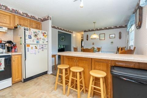 56 Granby St, Springfield, MA 01108 photo 13