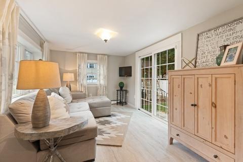3 Bond St, Reading, MA 01867 photo 17
