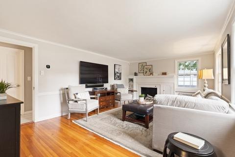 3 Bond St, Reading, MA 01867 photo 8