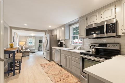 3 Bond St, Reading, MA 01867 photo 13