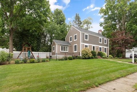 3 Bond St, Reading, MA 01867 photo 1