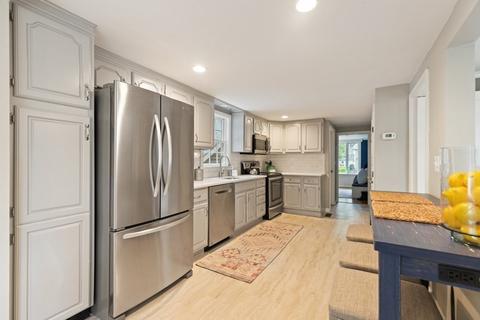 3 Bond St, Reading, MA 01867 photo 16
