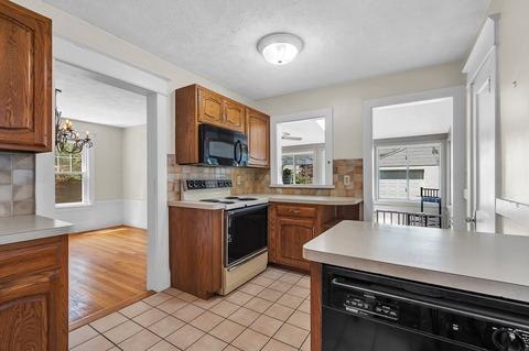 100 Bronson Ter, Springfield, MA 01108 photo 19