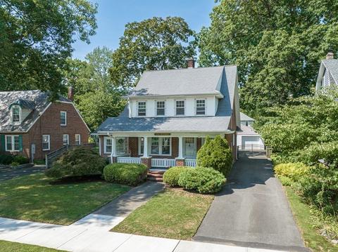 100 Bronson Ter, Springfield, MA 01108 photo 2