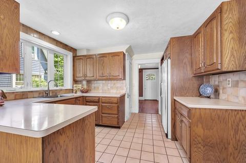100 Bronson Ter, Springfield, MA 01108 photo 22