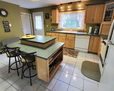 39 Brodeur Ave, Webster, MA 01570 photo 7