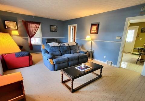 39 Brodeur Ave, Webster, MA 01570 photo 4