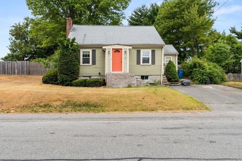 8 Webster St, Randolph, MA 02368 photo 2