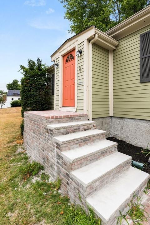 8 Webster St, Randolph, MA 02368 photo 4