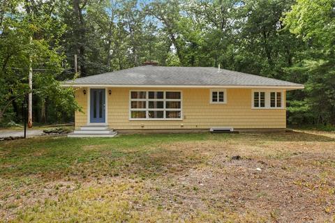 213 Barton Rd, Stow, MA 01775 photo 1