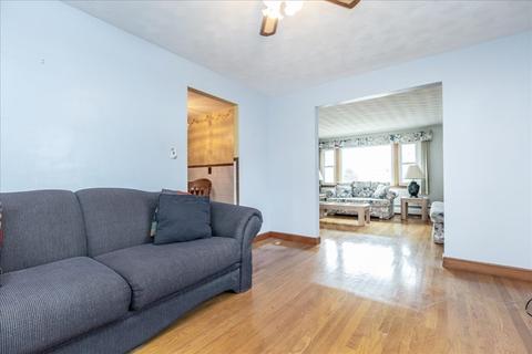 9 Auburn St, Everett, MA 02149 photo 14