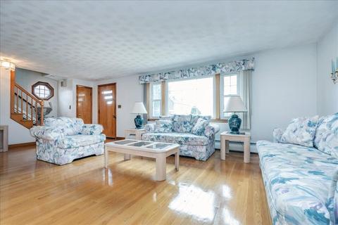 9 Auburn St, Everett, MA 02149 photo 7