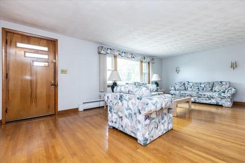 9 Auburn St, Everett, MA 02149 photo 6