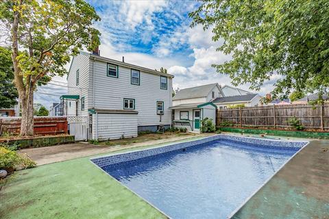 9 Auburn St, Everett, MA 02149 photo 4