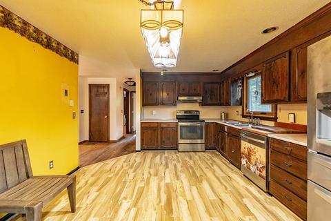 129 White Oak Rd, Springfield, MA 01128 photo 5