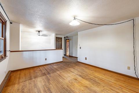 129 White Oak Rd, Springfield, MA 01128 photo 8