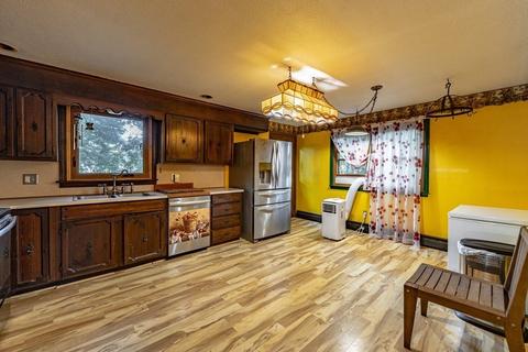 129 White Oak Rd, Springfield, MA 01128 photo 2