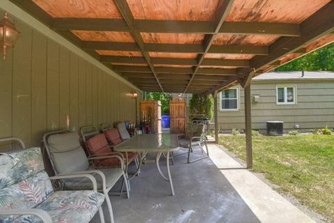 128 Tioga St, Springfield, MA 01128 photo 30