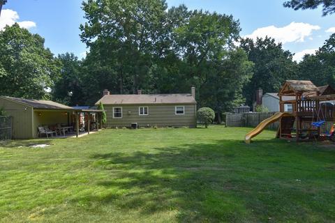 128 Tioga St, Springfield, MA 01128 photo 32