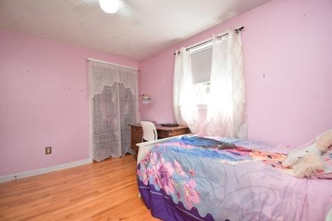 128 Tioga St, Springfield, MA 01128 photo 18