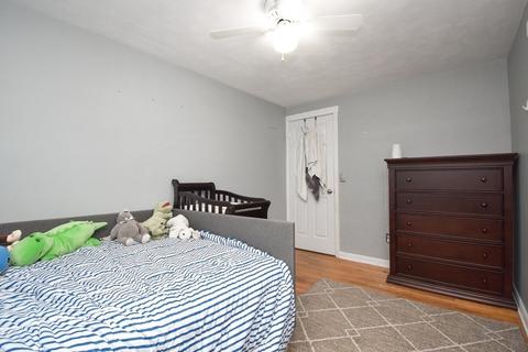 128 Tioga St, Springfield, MA 01128 photo 19