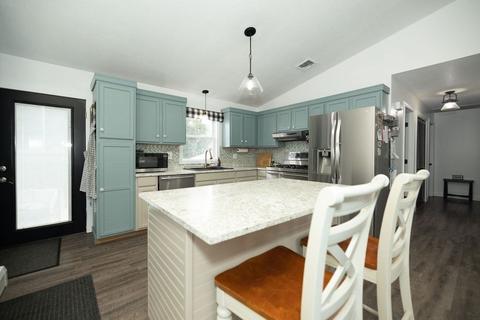 85 Four Winds Dr, Fall River, MA 02720 photo 5