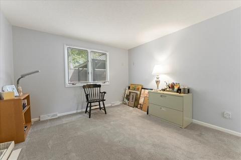 7 Matthew St, Springfield, MA 01128 photo 17