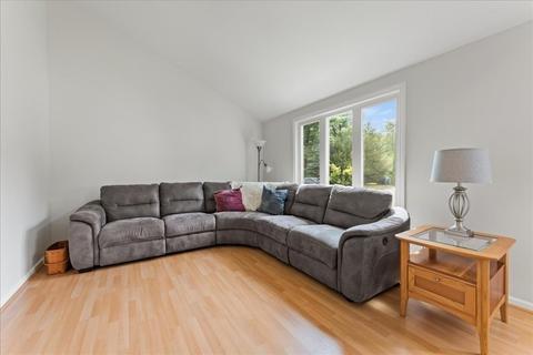 7 Matthew St, Springfield, MA 01128 photo 11