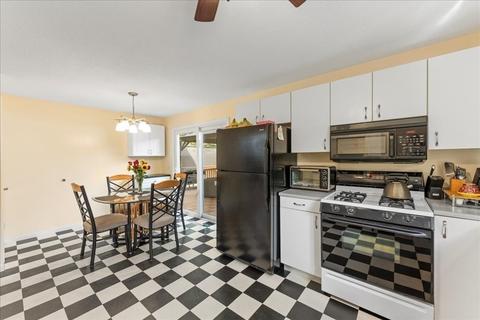 7 Matthew St, Springfield, MA 01128 photo 19