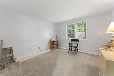 7 Matthew St, Springfield, MA 01128 photo 16
