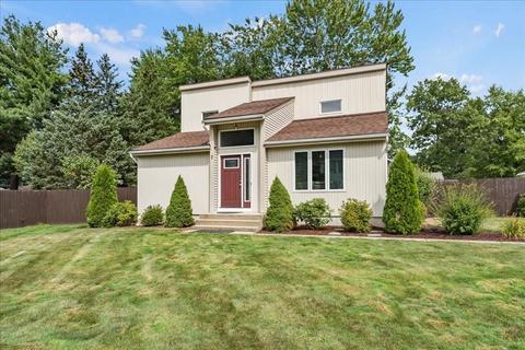7 Matthew St, Springfield, MA 01128 photo 3