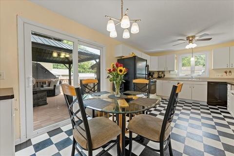 7 Matthew St, Springfield, MA 01128 photo 21