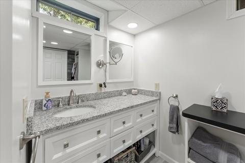 7 Matthew St, Springfield, MA 01128 photo 32