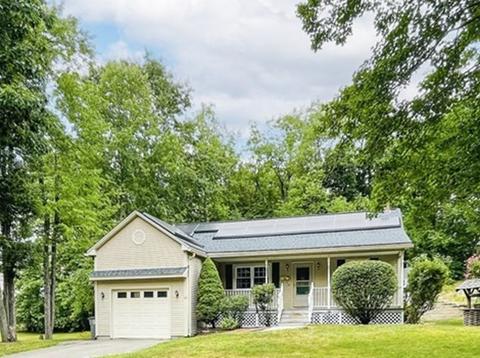 53 Stuart St, Gardner, MA 01440 photo 2