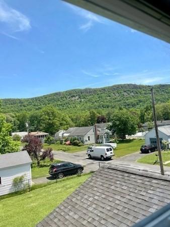 11 Mayher St, Easthampton, MA 01027 photo 4