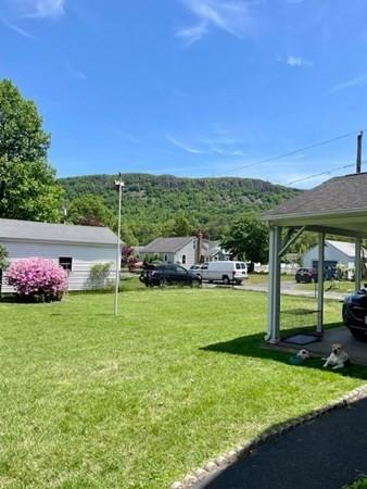 11 Mayher St, Easthampton, MA 01027 photo 3