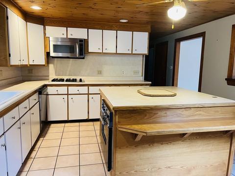 11 Crompton St, Acushnet, MA 02743 photo 11