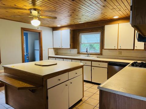 11 Crompton St, Acushnet, MA 02743 photo 14