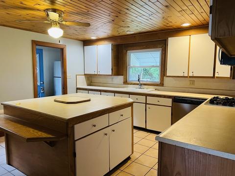 11 Crompton St, Acushnet, MA 02743 photo 13