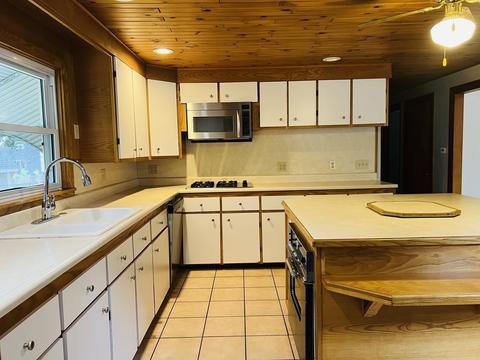 11 Crompton St, Acushnet, MA 02743 photo 10