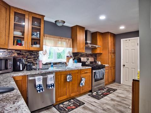 19 Aetna St, Fall River, MA 02724 photo 6