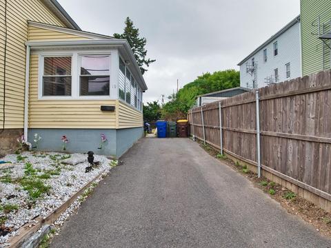 19 Aetna St, Fall River, MA 02724 photo 3