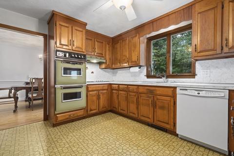 7 Brady Loop, Andover, MA 01810 photo 6