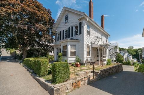 27 Elm St, Gloucester, MA 01930 photo 3