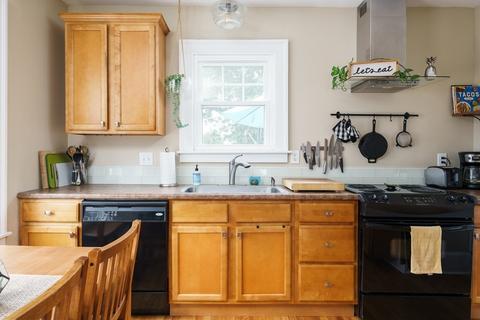 14 Derryfield Ave, Springfield, MA 01118 photo 28