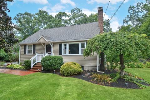 45 Bow St, Millis, MA 02054 photo 3