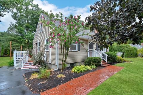 45 Bow St, Millis, MA 02054 photo 1