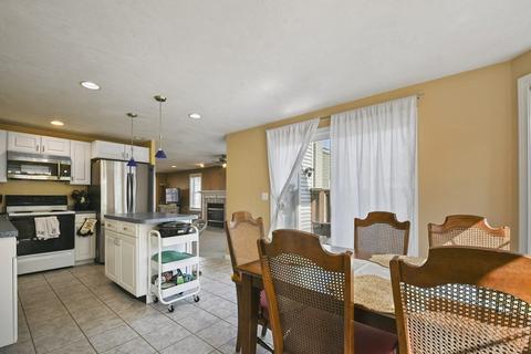 49 Nutmeg Dr, Worcester, MA 01603 photo 14