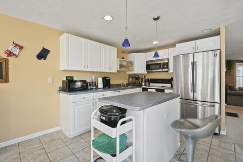 49 Nutmeg Dr, Worcester, MA 01603 photo 9